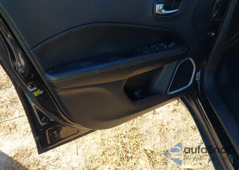 2021 Jeep Compass Limited 4X4 z USA, uszkodzony, nr VIN 3C4NJDCB2MT517753